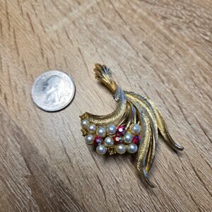 Vintage Gold Leaf Brooch with Faux Pearls & Pink Rhinestones